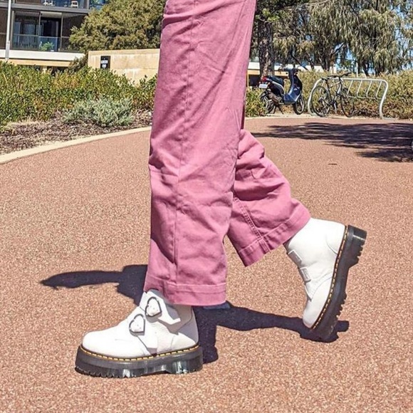 DEVON HEART LEATHER PLATFORM BOOTS - Picture 10 of 11